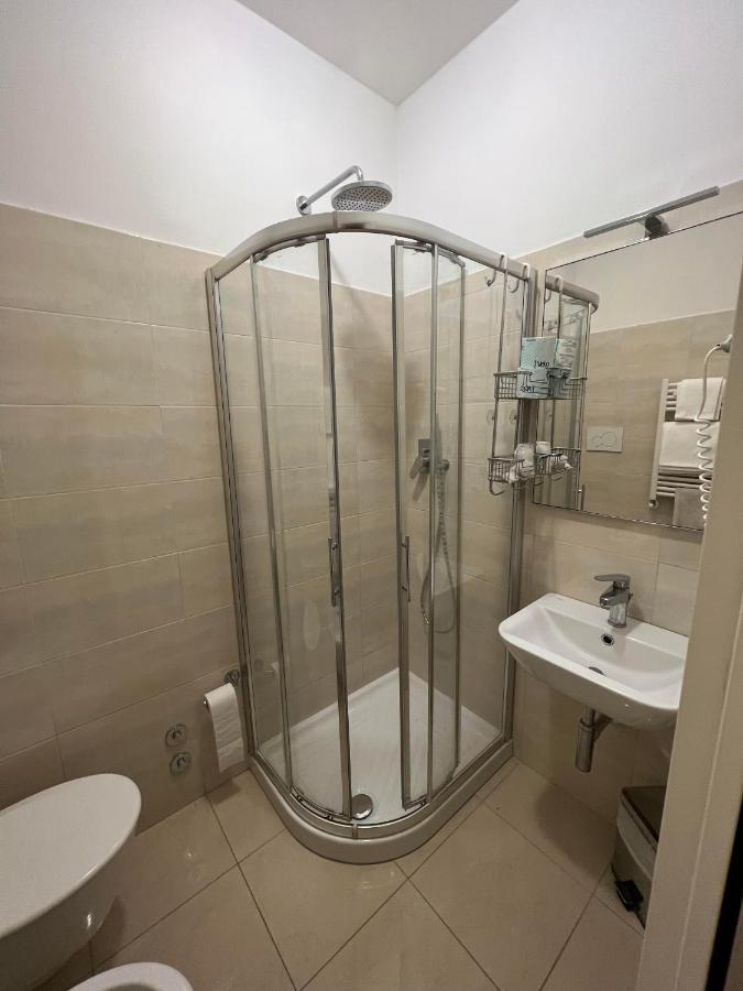 Hotel Athena Pesaro Extérieur photo