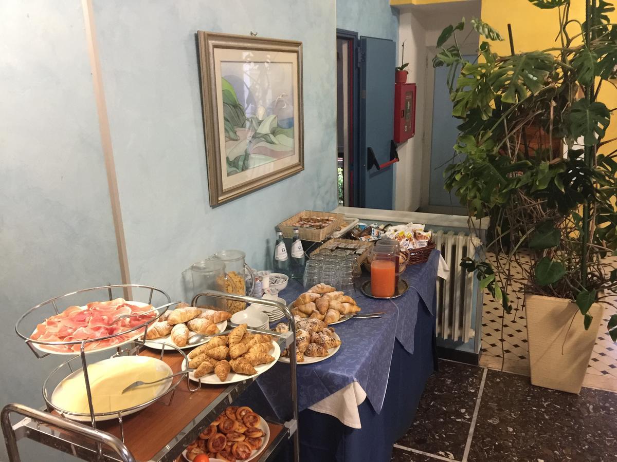 Hotel Athena Pesaro Extérieur photo